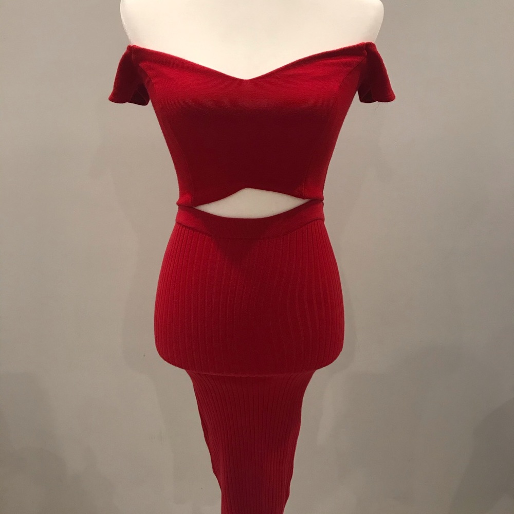 Women’s off the shoulder Red crop top sweet heart